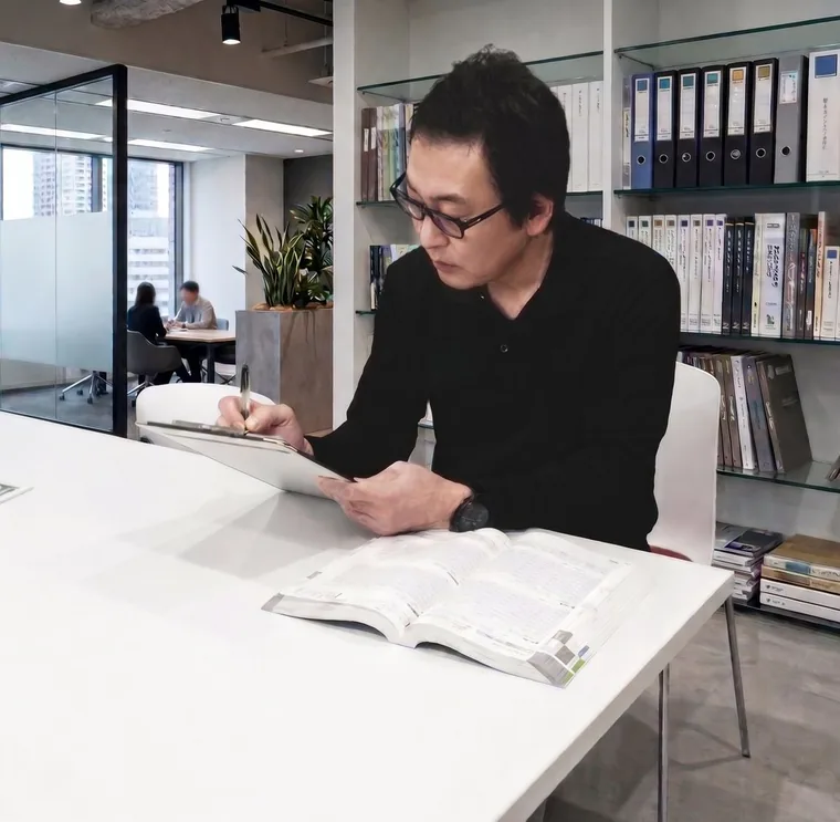 株式会社彩色 代表取締役 真尾博之