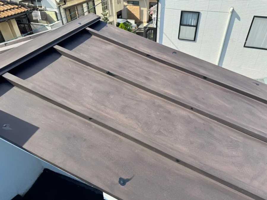 大阪府堺市南区 T様邸｜屋根瓦棒遮熱塗装（施工前）