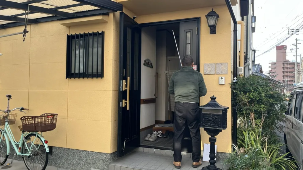 大阪府堺市北区 K様邸｜玄関ドア交換（施工前）