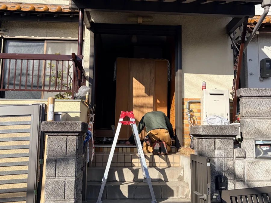大阪市 I様邸｜玄関ドア交換（施工前）